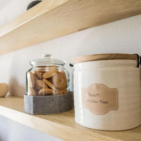Casa Anita Design ベッド・アンド・ブレックファスト Castel dʼArio